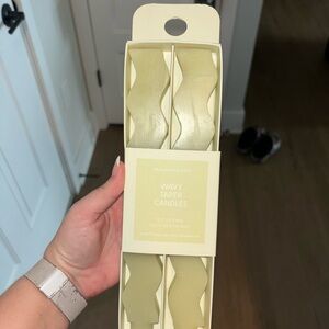 Wavy Taper Candles Set green and purple